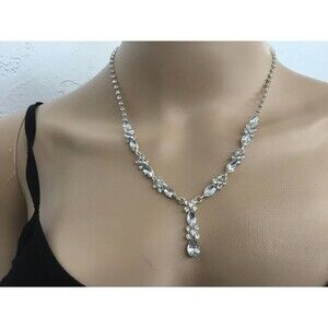 Elegant Rhinestone Necklace with Earrings